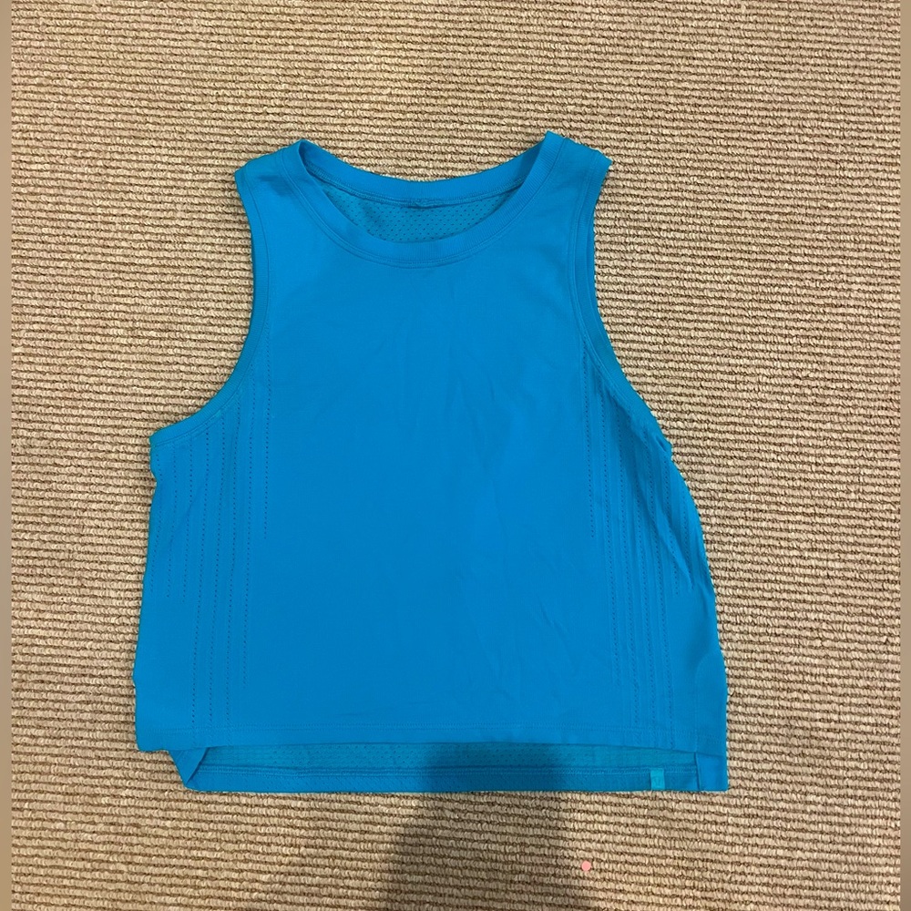 Lululemon size 2, sculpt cropped tank